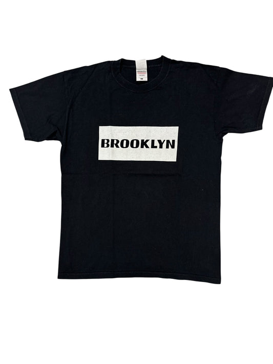 Fruit of the Loom Black T-Shirt – Medium/Large – “BROOKLYN” Print – Premium++ Condition
